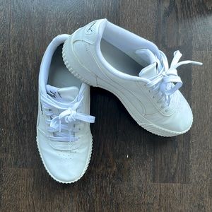 White Puma sneakers like new